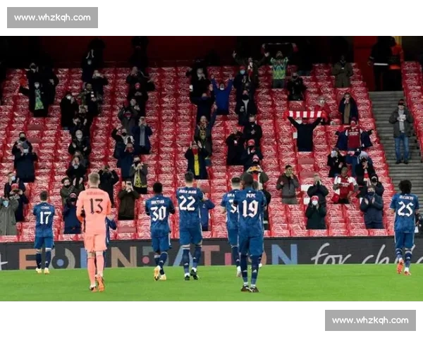 英超足球联赛风靡全球背后的多重魅力解析与商业成功之道深度探秘 - 副本 (2)