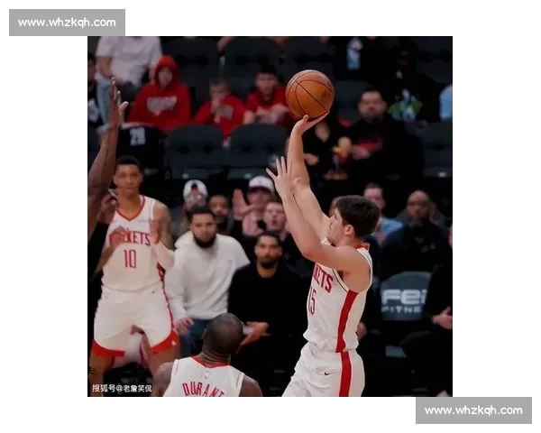 篮球赛关键时刻逆转全场，明星球员绝杀点燃观众激情 - 副本 (2) - 副本